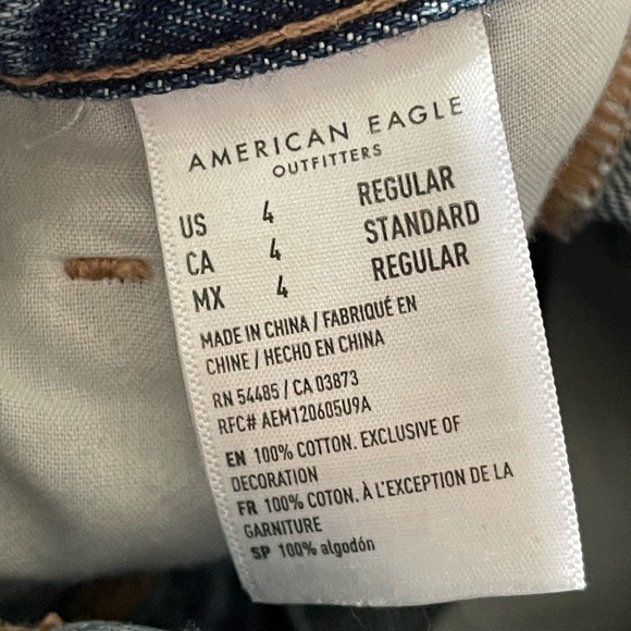 American Eagle relaxed high rise mom jean distressed cotton size 4 - Picture 11 of 11